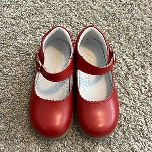 L’amour Mary Jane Shoes size 9